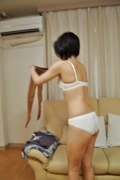 Pretty asian MILF Mayumi Iihara undressing and masturbating her cunt Gallery Cover Image